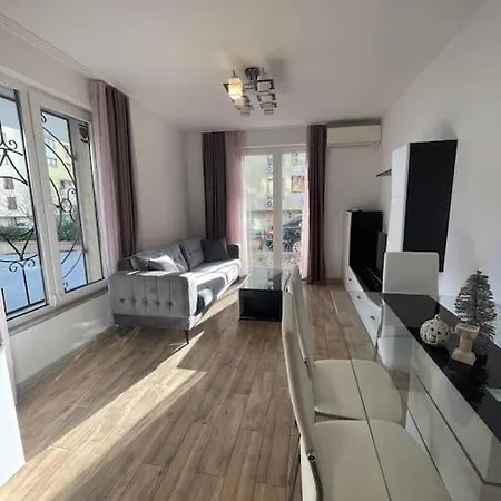 Cozy In With Parking Apartmán Varna